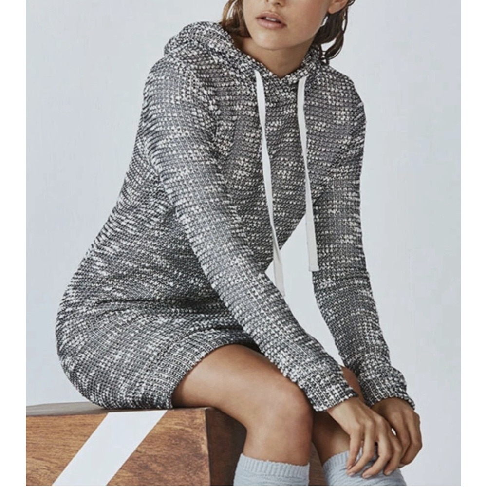 Fabletics Yukon Sweatshirt Dress Womens M Black White Hoodie Long Sleeve Cozy